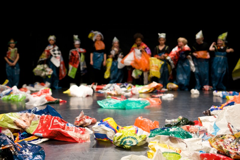 Die Welt kippt um! / Foto: Sabine Große-Wortmann